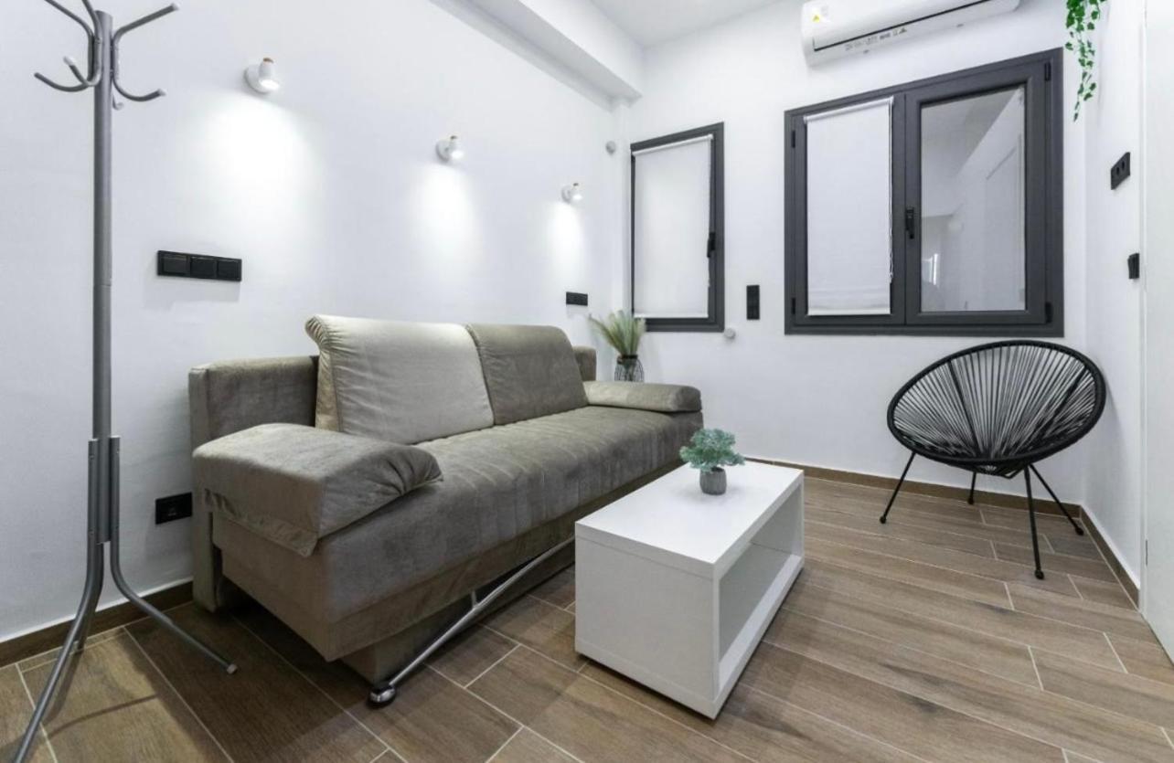 Apartment Kostas Plaka Square *