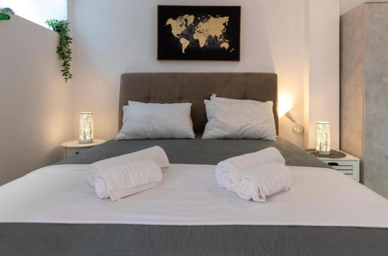 Apartment Kostas Plaka Square Athens